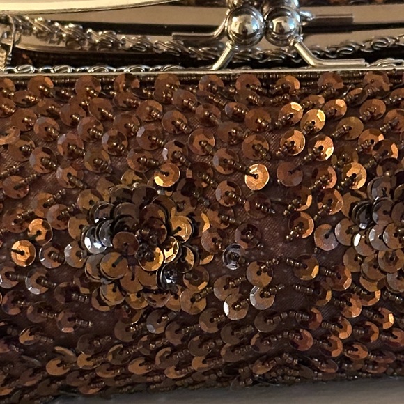 Meet your Posher, Renee - Picture 2 of 6